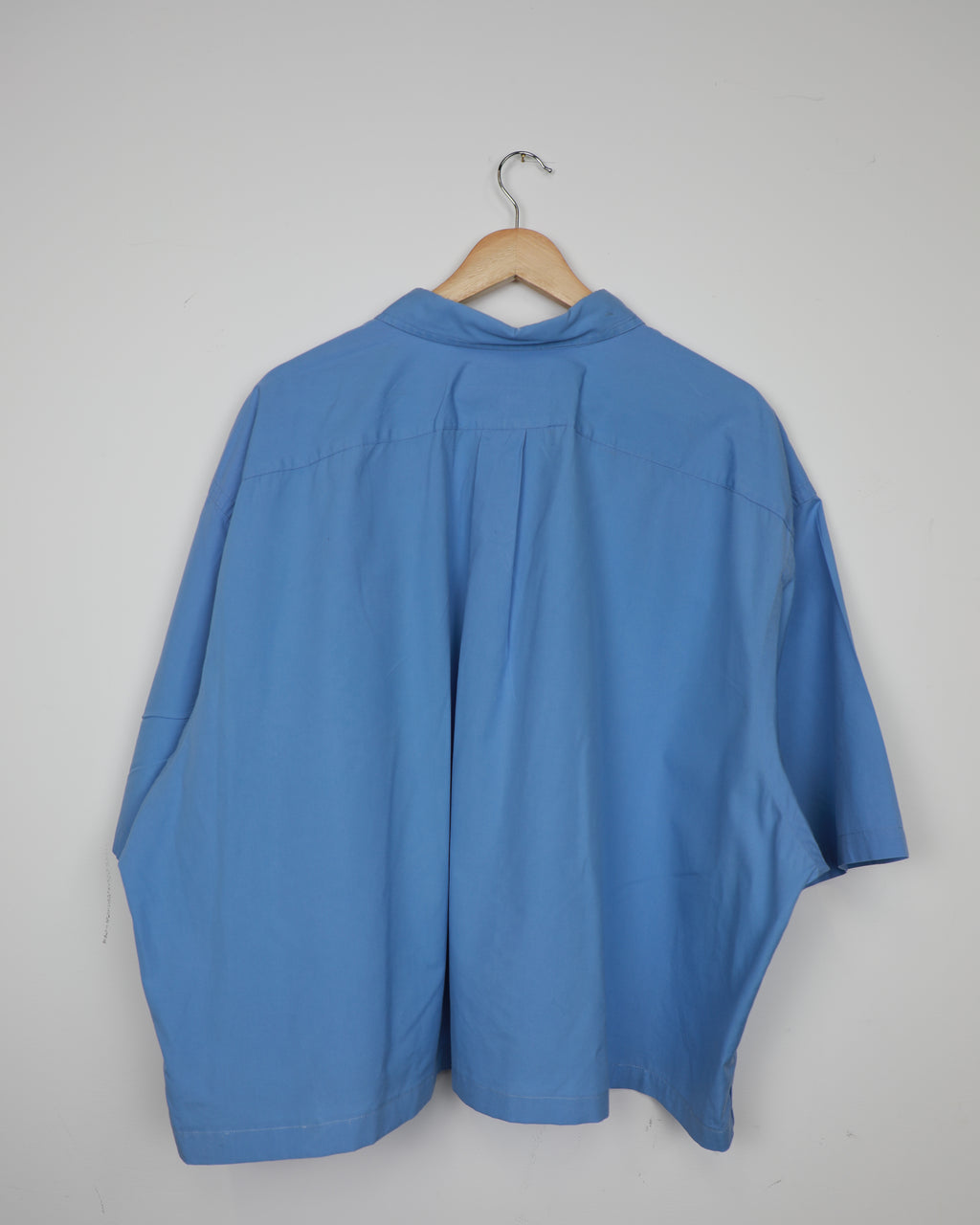 Cropped Ralph Lauren blue short sleeve shirt